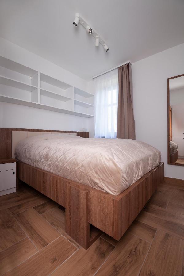 Hvt Comfort Apartament *